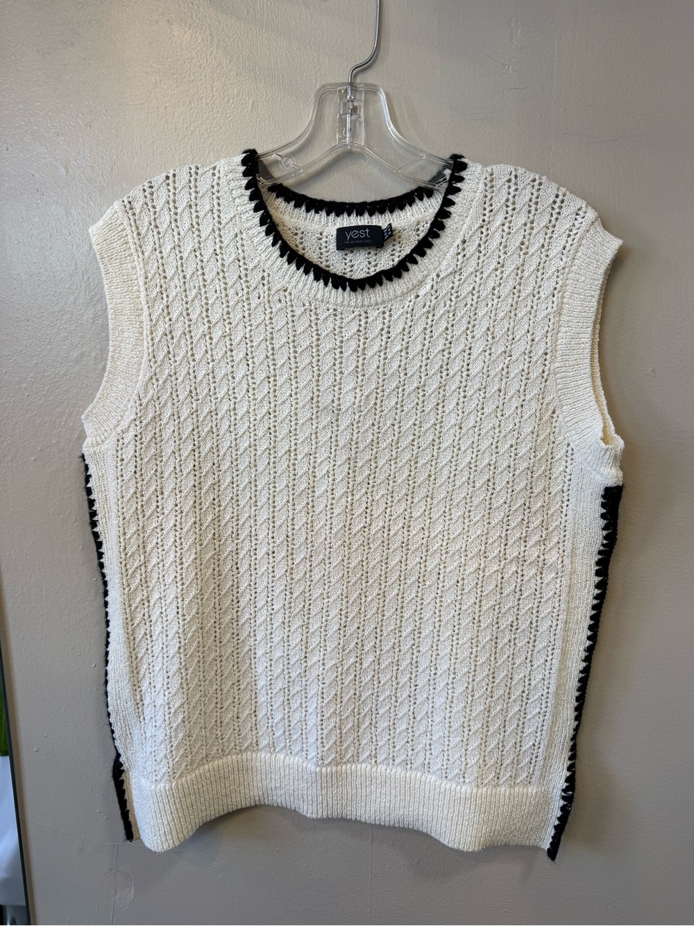 Yest The Netherlands Ivory Black Open Knit Sweater Vest Size 10